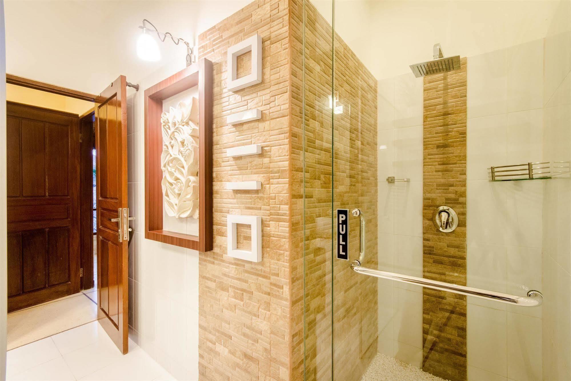 Villa Krisna Семиняк Екстериор снимка